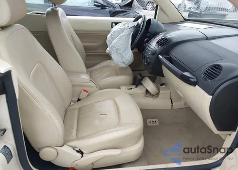 2005 Volkswagen New Beetle Gls 1.8T z USA, uszkodzony, nr VIN 3VWCD31Y75M306251